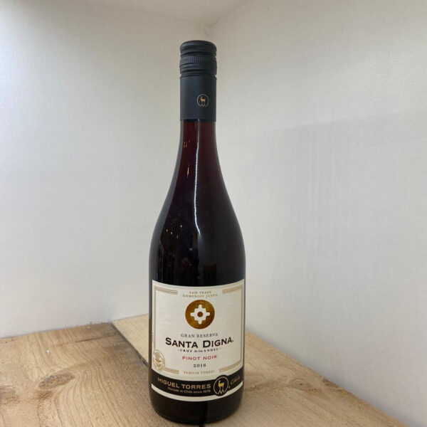 Santa Digna Cruz de los Andes Grand Reserva Pinot Noir 2018
